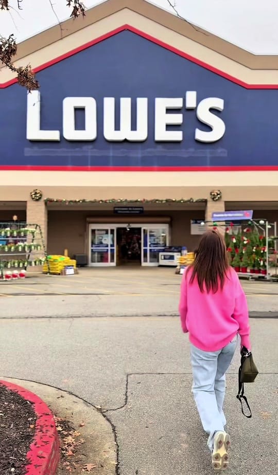 Post 3 by melyke on TikTok (video)