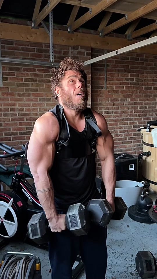 Post 6 by Ross Edgley on TikTok (video)