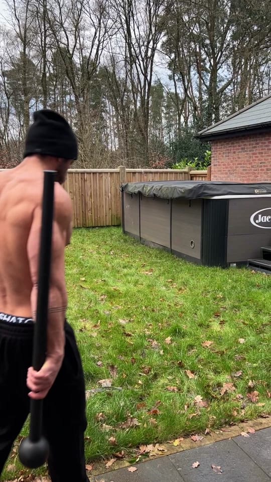Post 5 by Ross Edgley on TikTok (video)