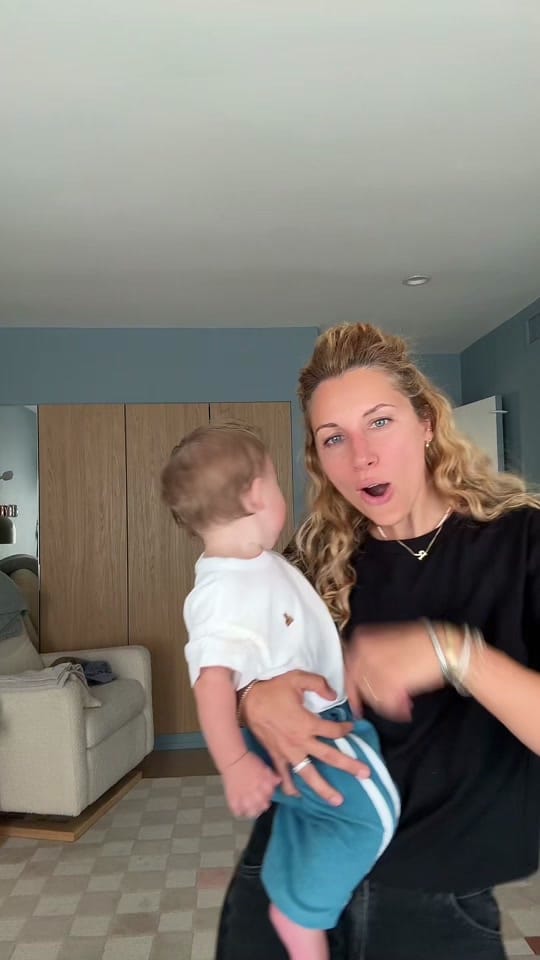 Post 4 by Jo + Lauren on TikTok (video)