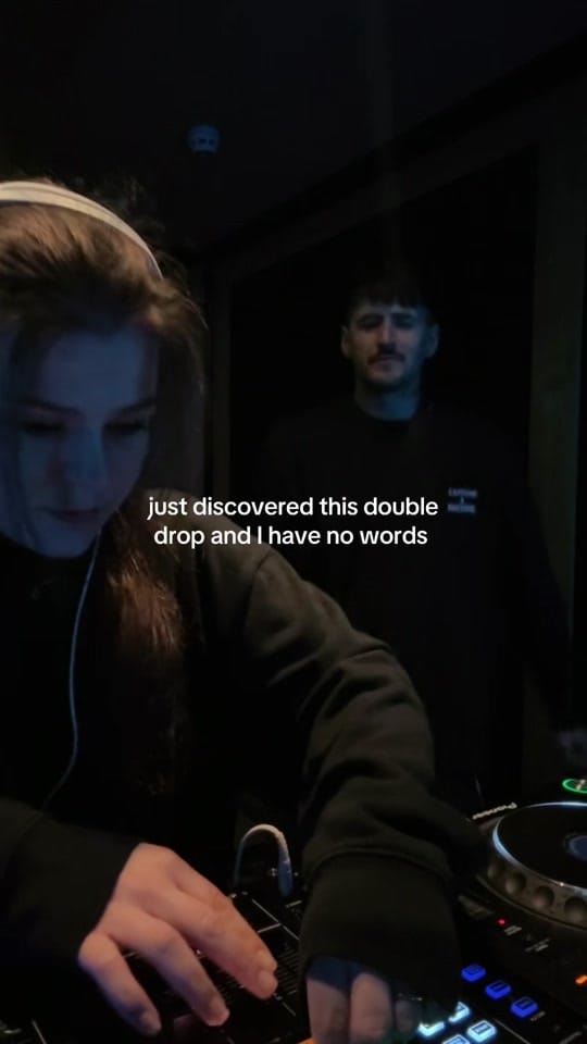 Post 1 by Ellie Adams on TikTok (video)