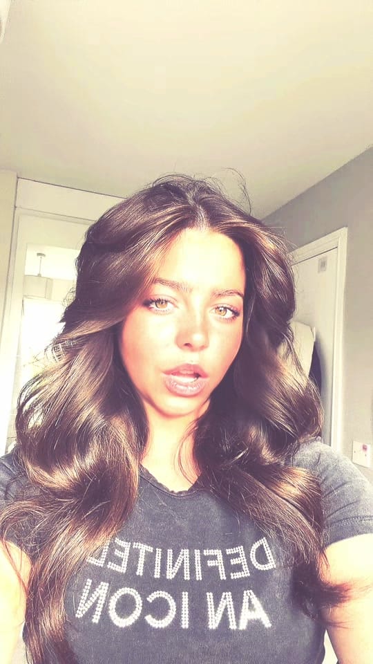 Post 1 by ︎ ︎Mia Durry 🦋 on TikTok (video)