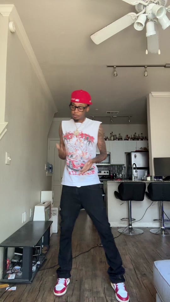 Post 3 by One Punch Mal🥊 on TikTok (video)