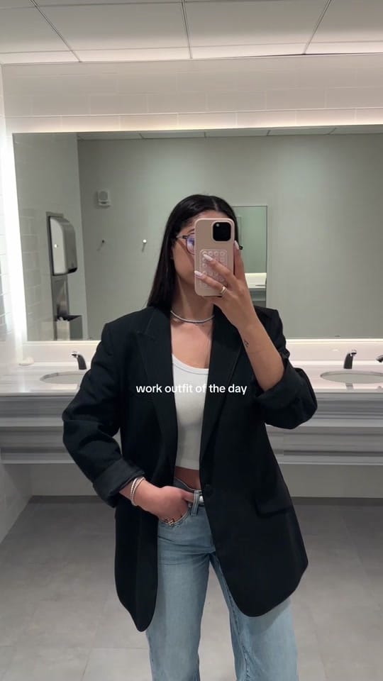 Post 4 by Kamera on TikTok (video)