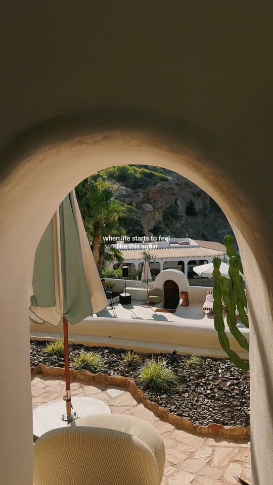 Post 3 by Ellie Watkinson on TikTok (video)
