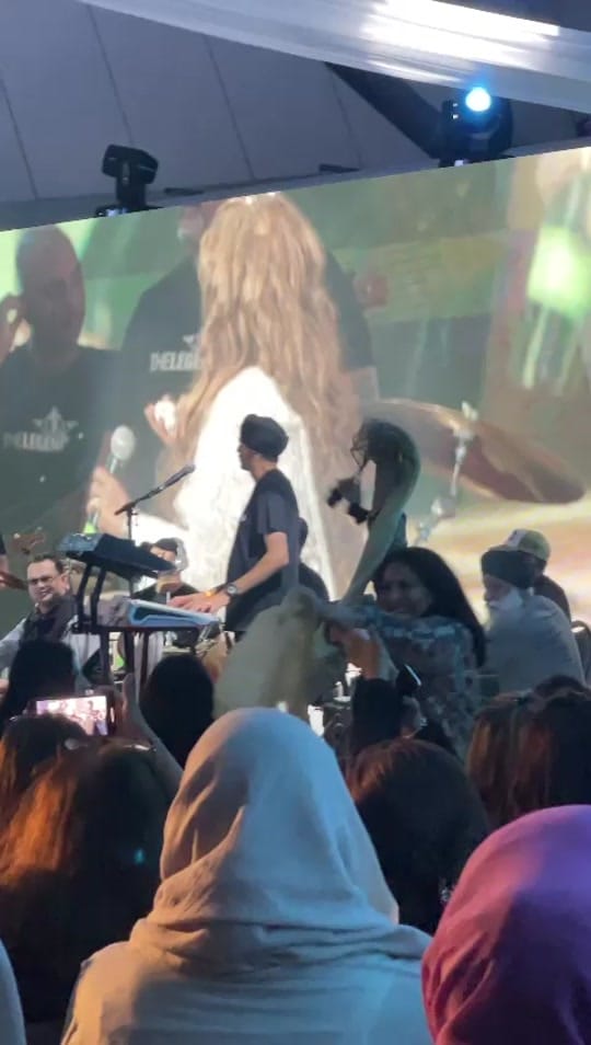 Post 7 by Amz on TikTok (video)