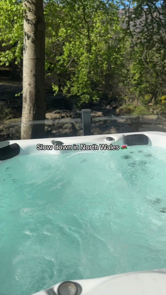 Post 3 by Ogwen Bank on TikTok (video)