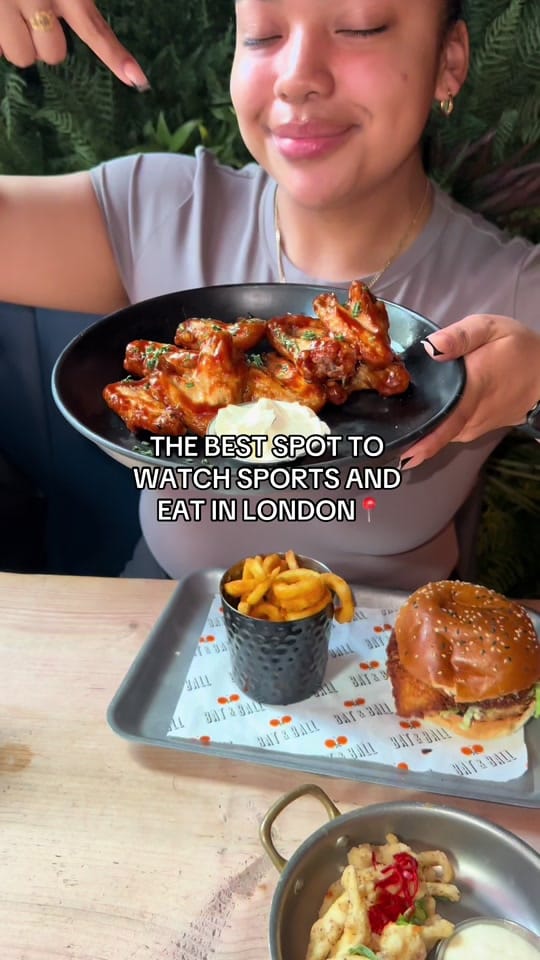 Post 4 by biteswithdeee on TikTok (video)