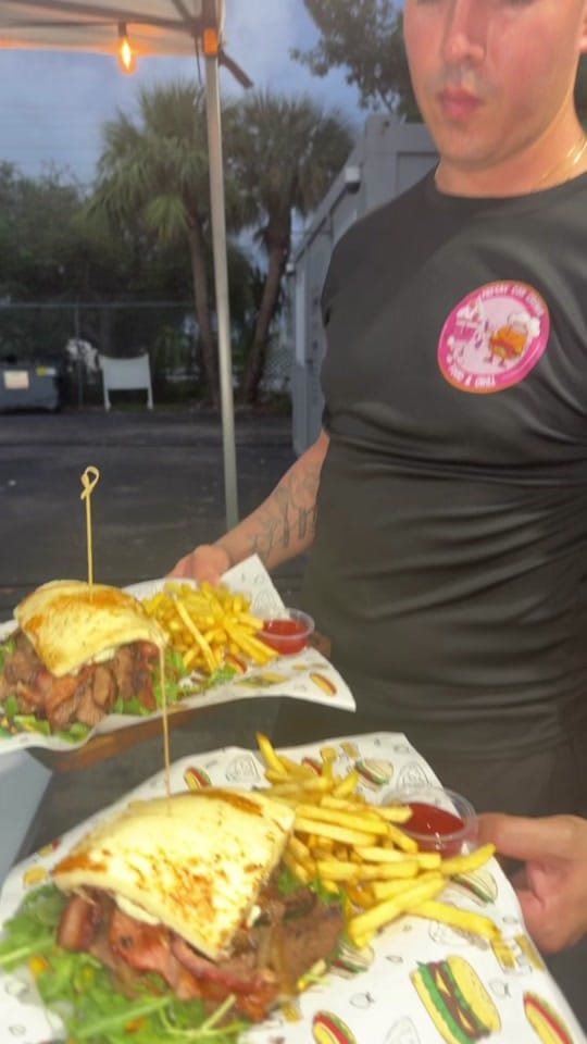 Post 9 by Fresas con crema food grill on TikTok (video)