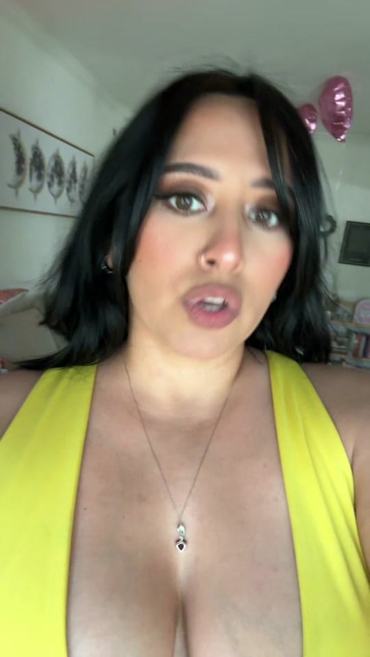 Post 9 by twolipsnmoon on TikTok (video)