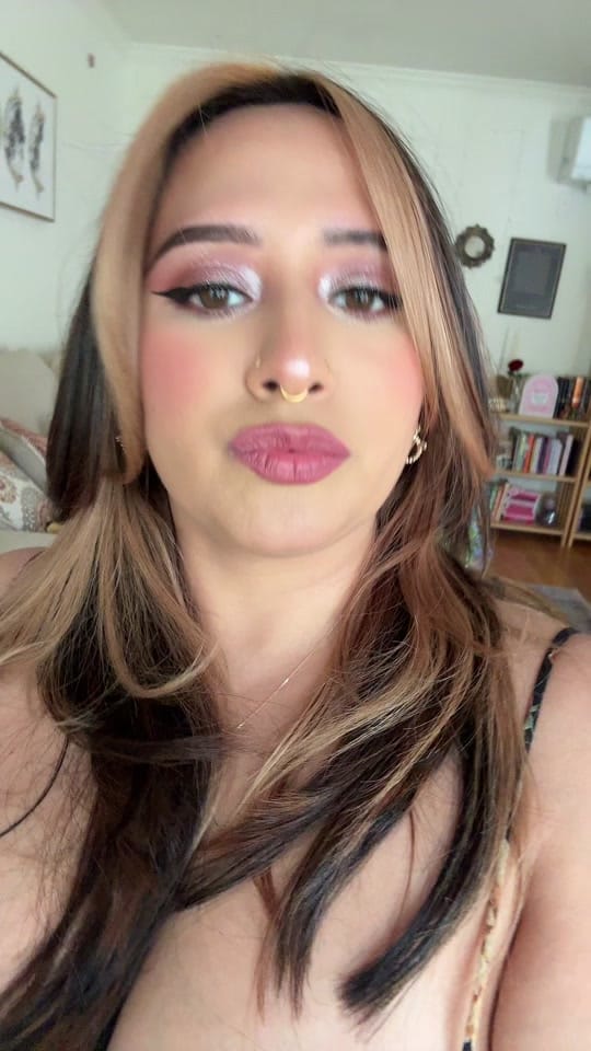 Post 8 by twolipsnmoon on TikTok (video)