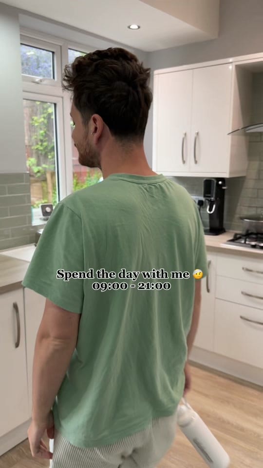 Post 6 by CHRIS on TikTok (video)