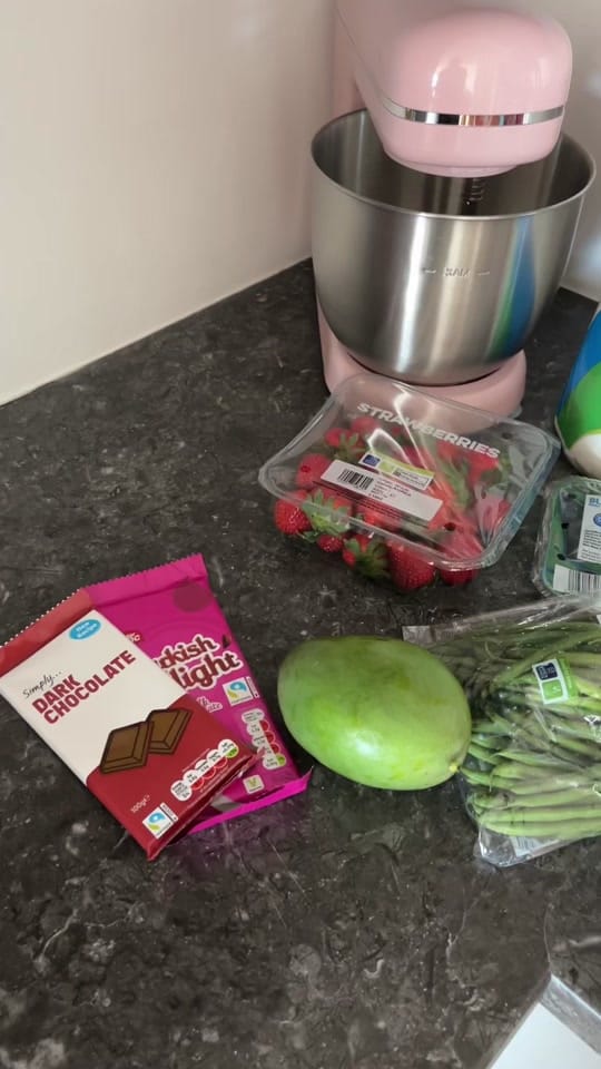 Post 10 by Glasgow Gannets - food reviews on TikTok (video)