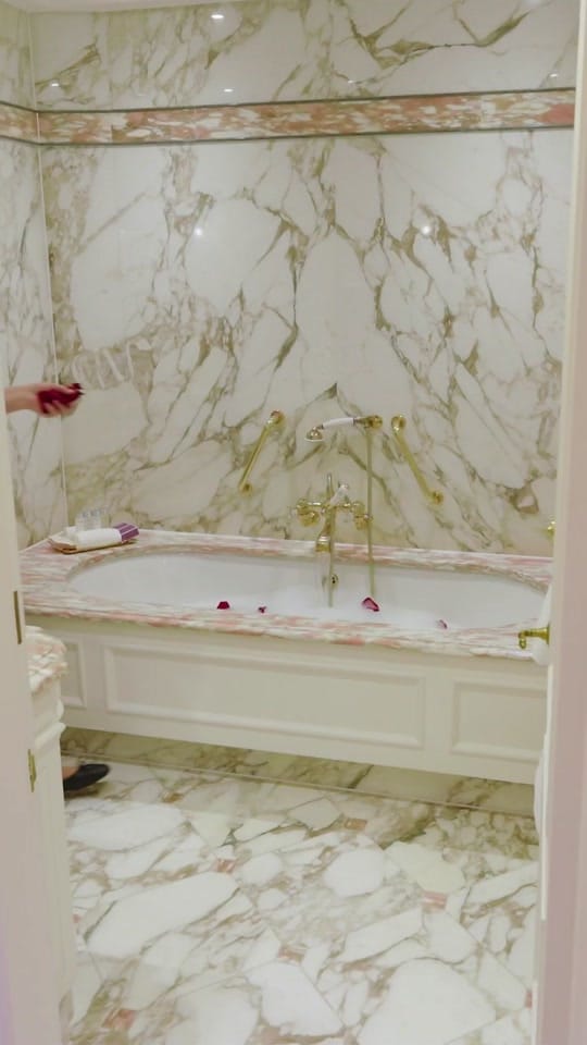 Post 8 by The Ritz London on TikTok (video)