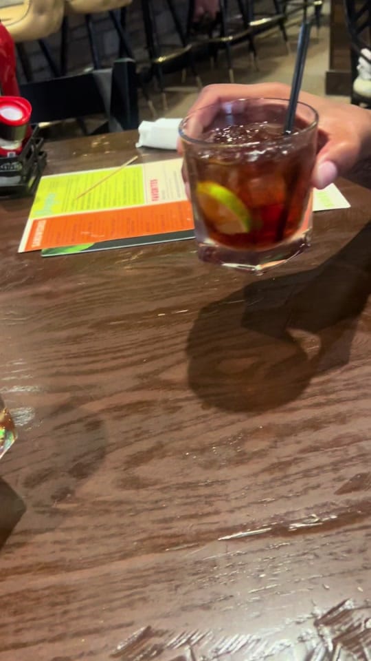 Post 9 by M0MMiANA on TikTok (video)