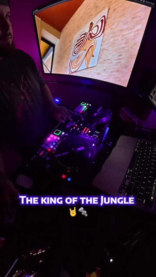 Post 6 by StiloStylez on TikTok (video)