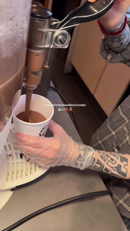 Post 8 by AR | London Content Creator on TikTok (video)