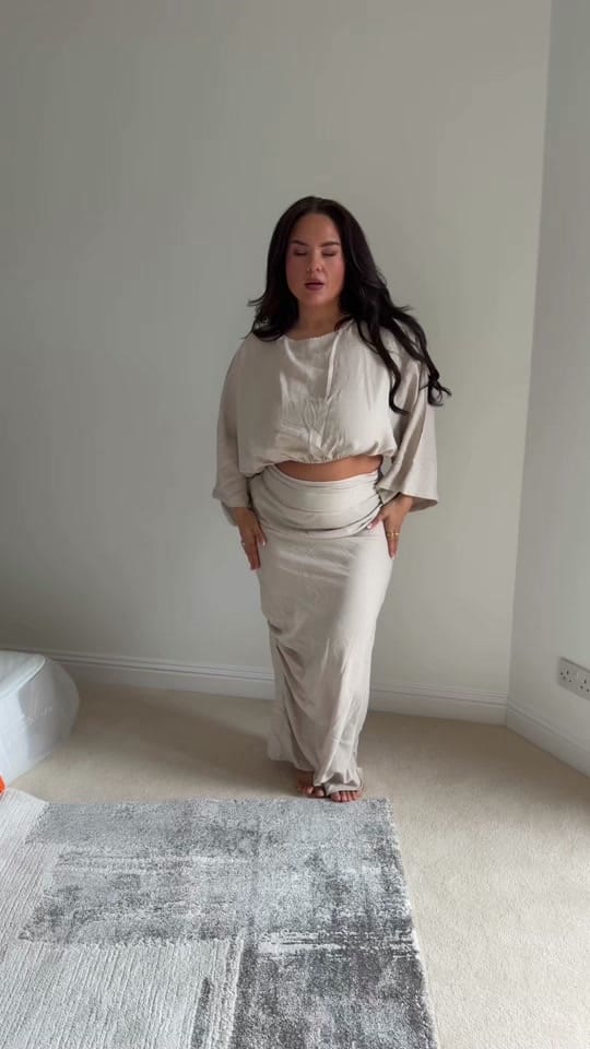 Post 2 by Kimberley on TikTok (video)