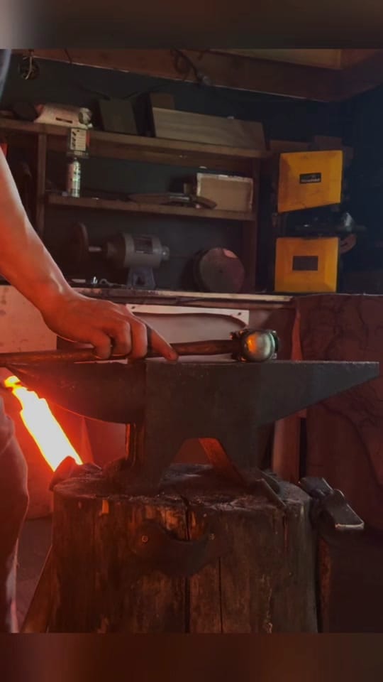 Post 7 by Barrett Knives on TikTok (video)