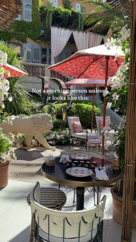 Post 3 by theblondeflamingo on TikTok (video)