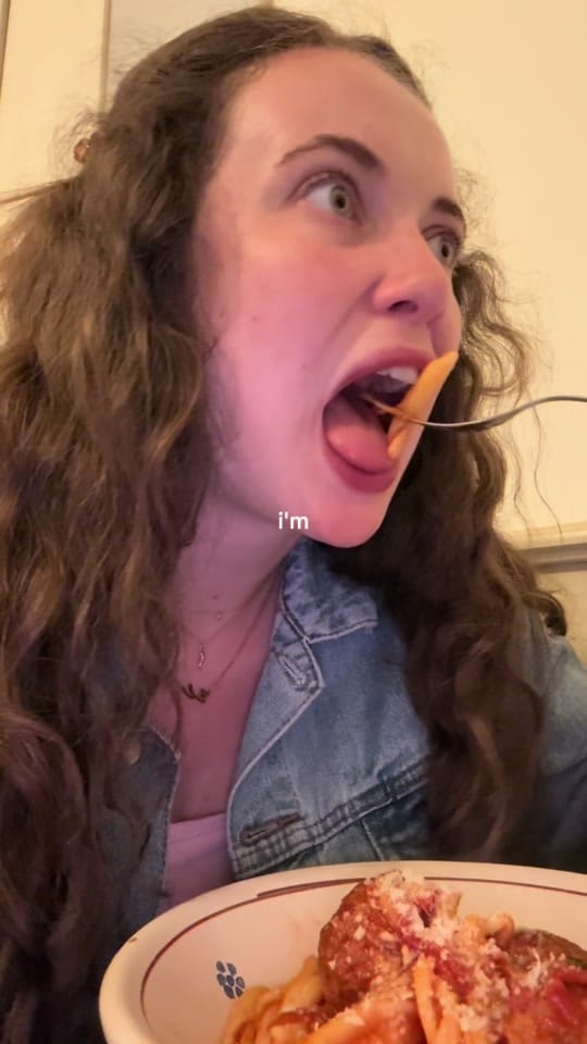 Post 3 by Elizabeth Eats & Travels 🗺️ on TikTok (video)