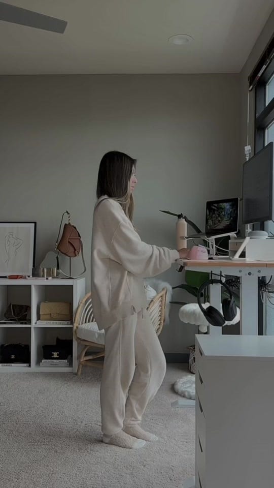 Post 6 by Lauren on TikTok (video)