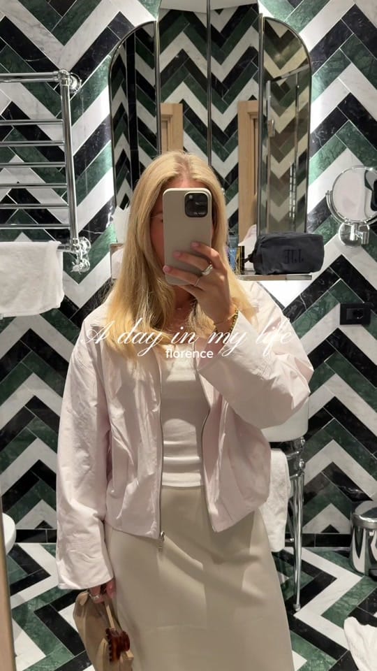 Post 2 by Alexandra Webb on TikTok (video)