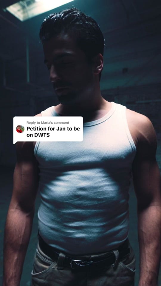 Post 7 by Jon Hernandez | FulloutTV on TikTok (video)