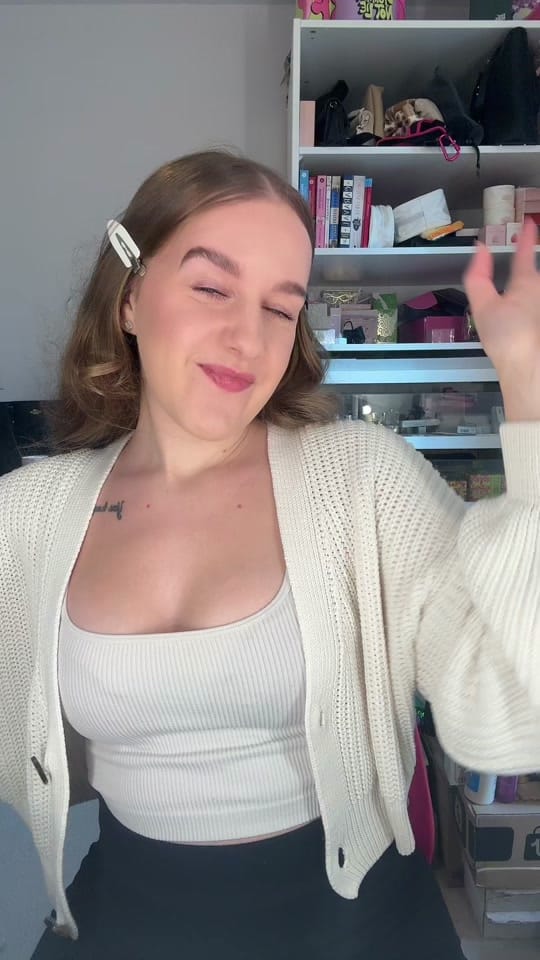 Post 1 by Christine Jane on TikTok (video)