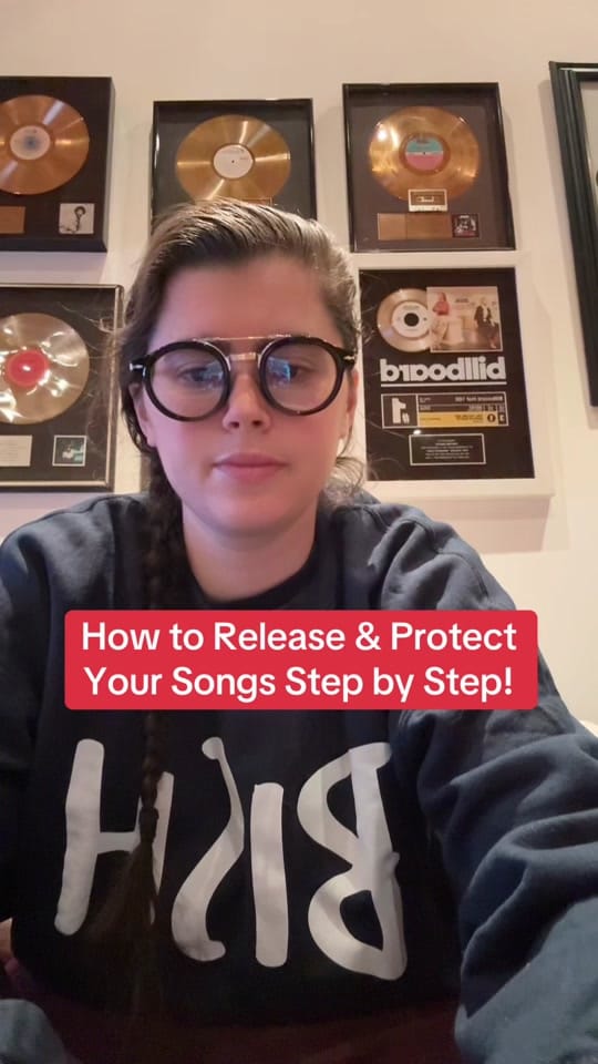 Post 1 by Liz The Music Manager on TikTok (video)