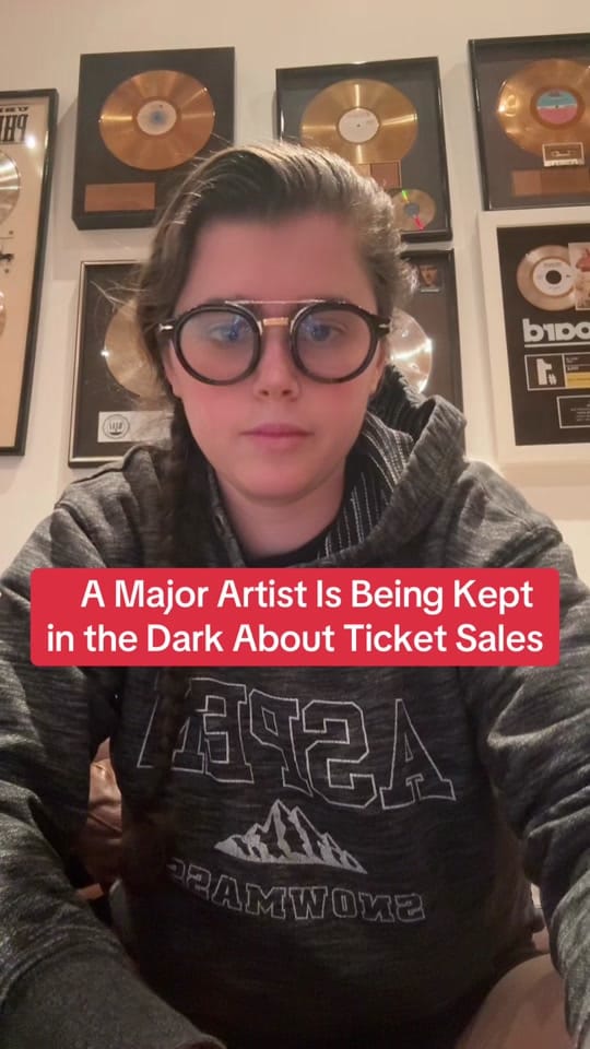 Post 6 by Liz The Music Manager on TikTok (video)