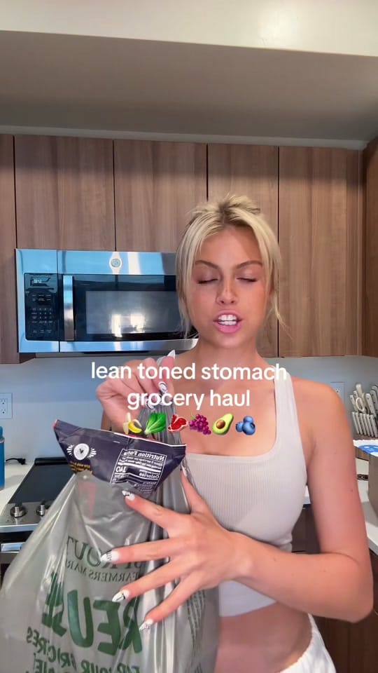 Post 3 by paris mikinski on TikTok (video)