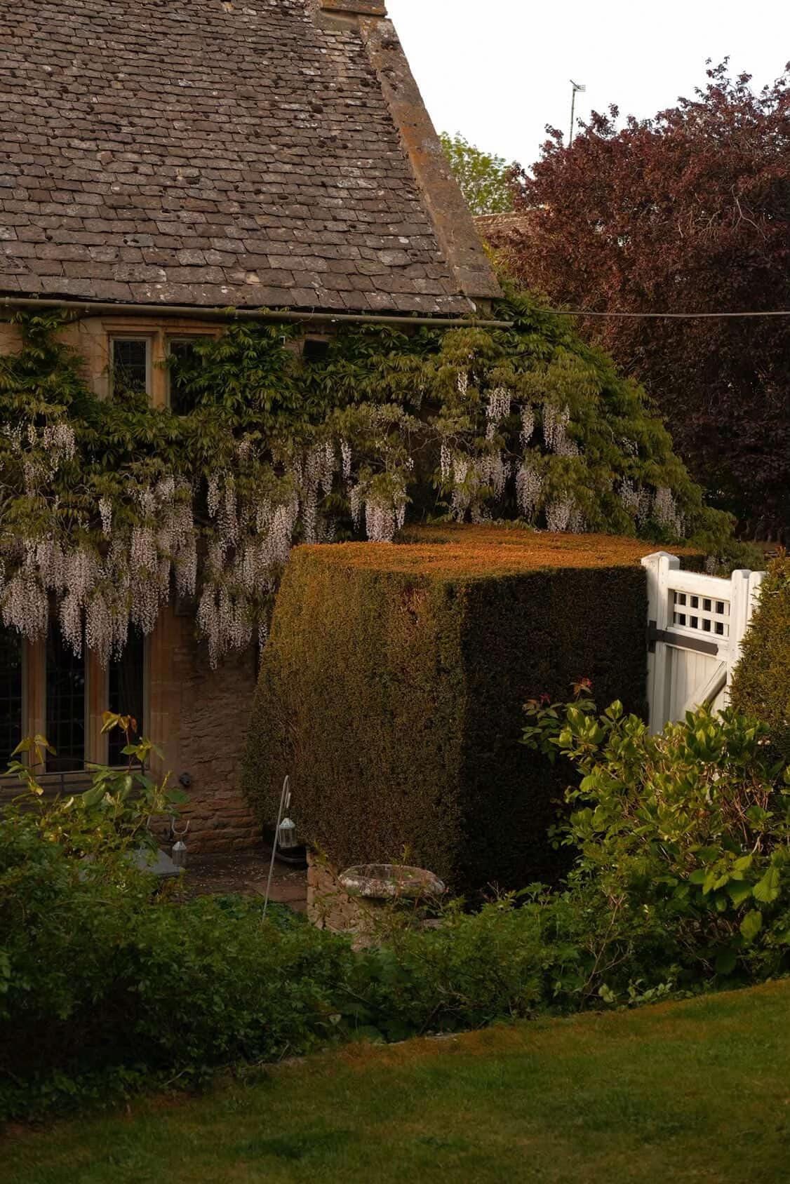 Post 1 by The Small House - Cotswolds on TikTok (video)