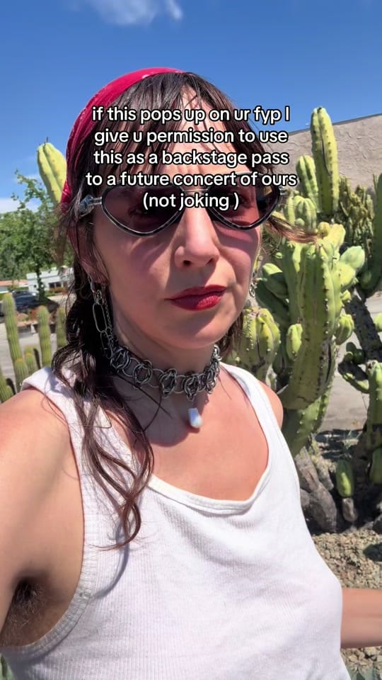 Post 7 by Dolly Creamer on TikTok (video)