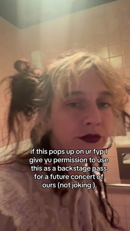 Post 3 by Dolly Creamer on TikTok (video)