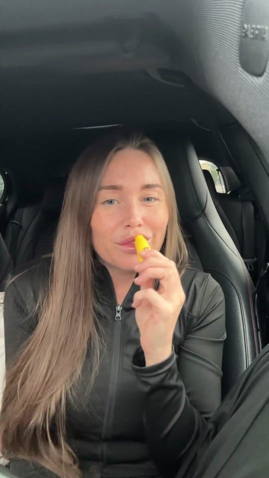 Post 7 by nikfoxx on TikTok (video)