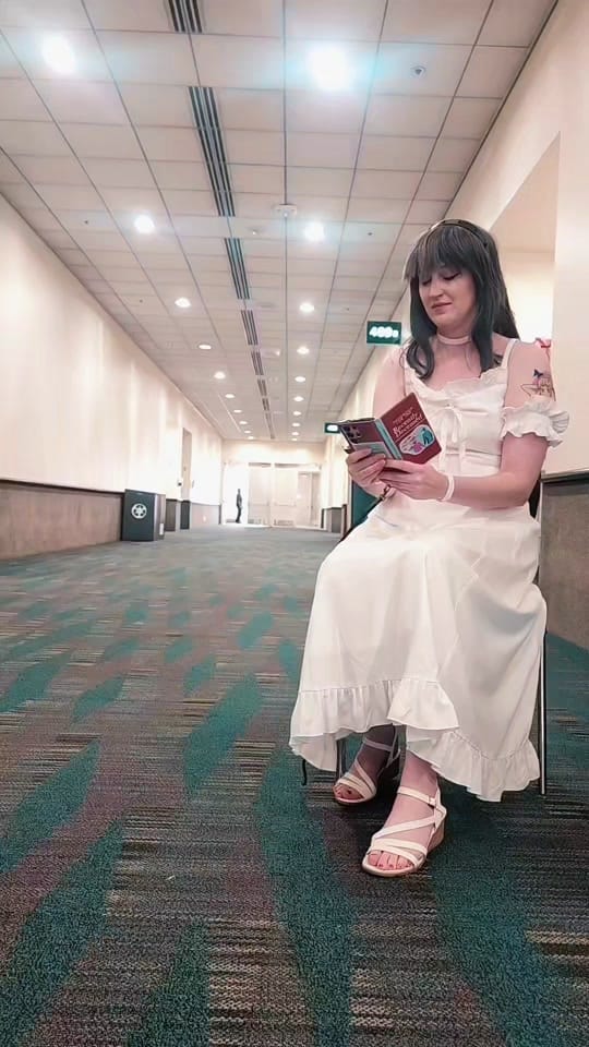 Post 1 by Kira Masquerade on TikTok (video)
