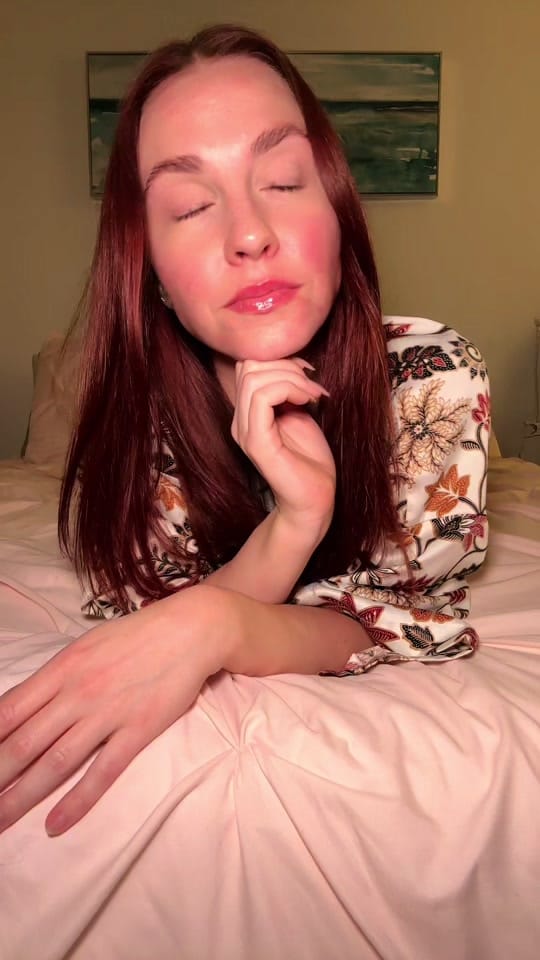 Post 8 by Effie Somrova on TikTok (video)