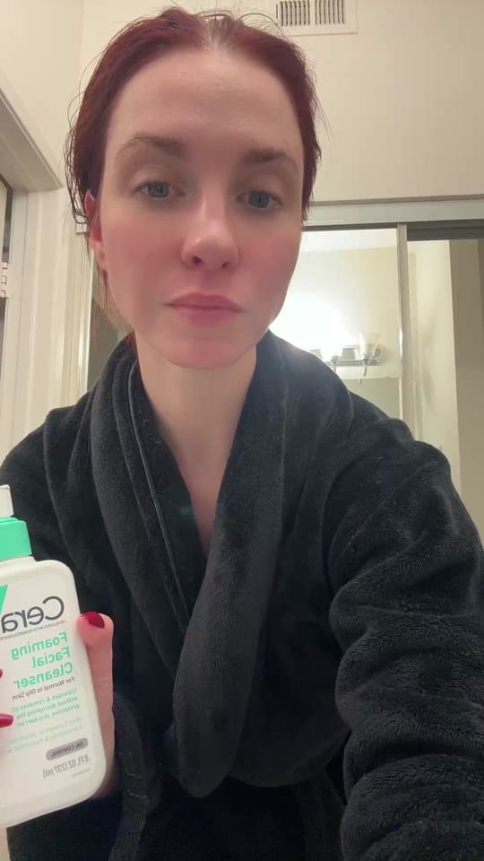 Post 4 by Effie Somrova on TikTok (video)