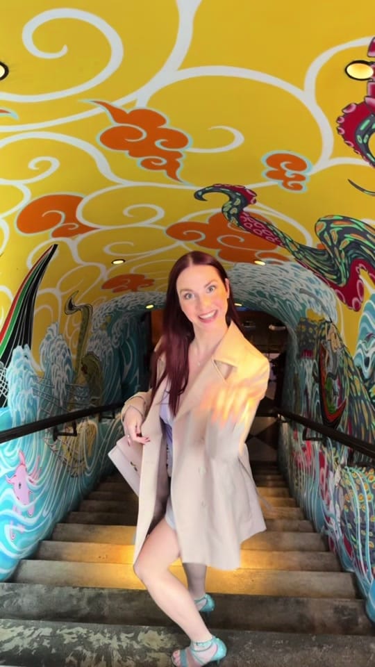 Post 5 by Effie Somrova on TikTok (video)