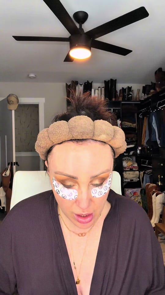 Post 7 by Alannah McCready Music on TikTok (video)