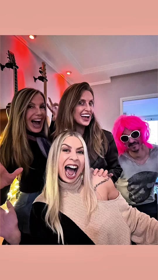 Post 6 by Izadora Guimarães on TikTok (video)