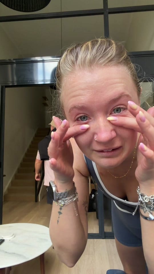 Post 4 by Neve Wright on TikTok (video)