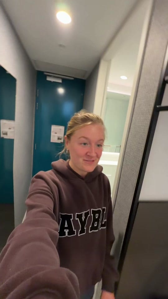 Post 3 by Neve Wright on TikTok (video)