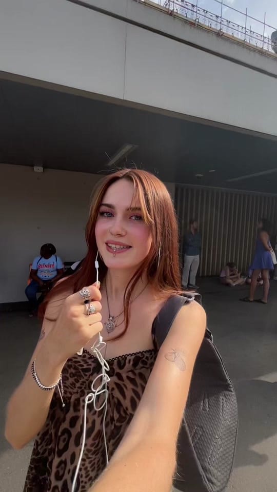 Post 4 by robyn 𖤓 vegan eats & travel on TikTok (video)