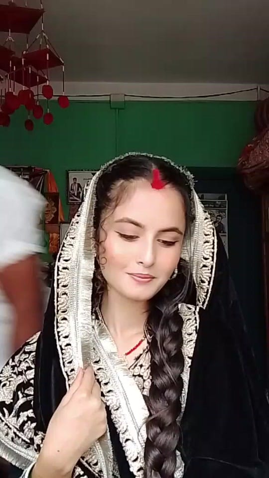 Post 10 by Anzalee_AcharyaPaswan🍁 on TikTok (video)
