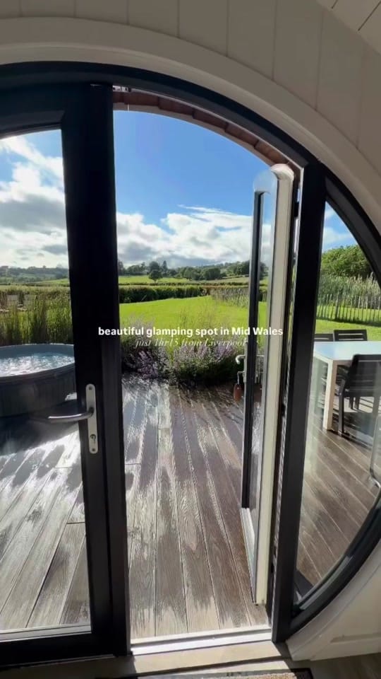 Post 4 by Danielle - Travel Blogger on TikTok (video)