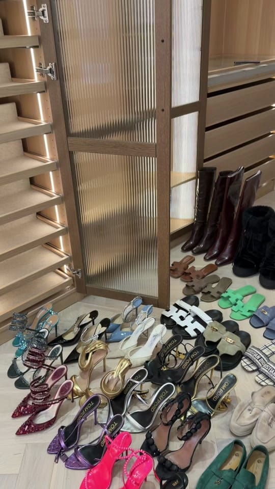 Post 7 by loveadeline on TikTok (video)