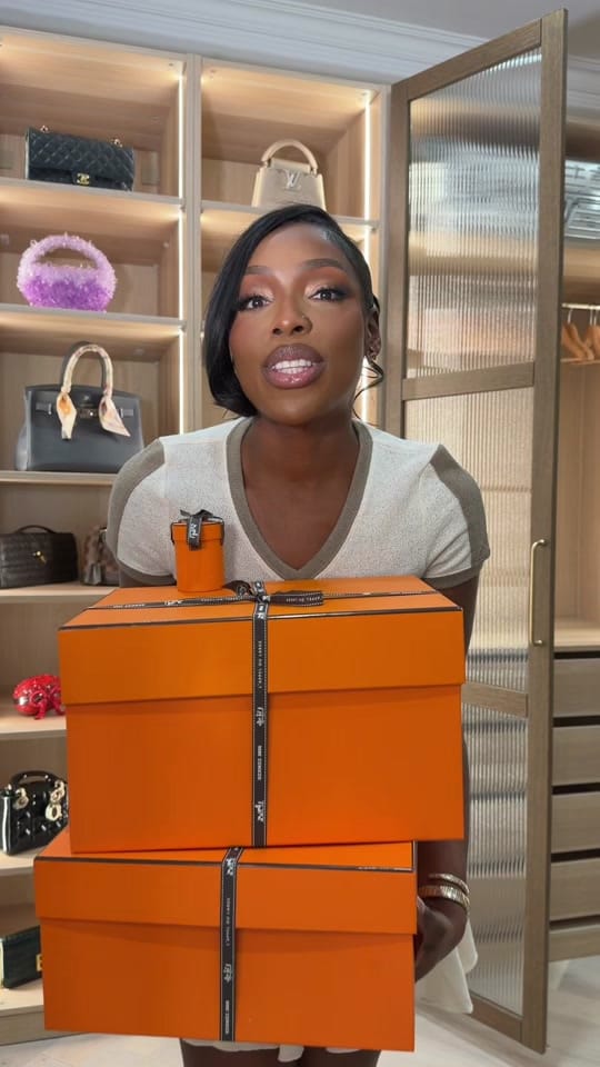 Post 10 by loveadeline on TikTok (video)