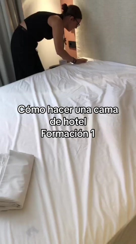 Post 10 by crisypunto on TikTok (video)